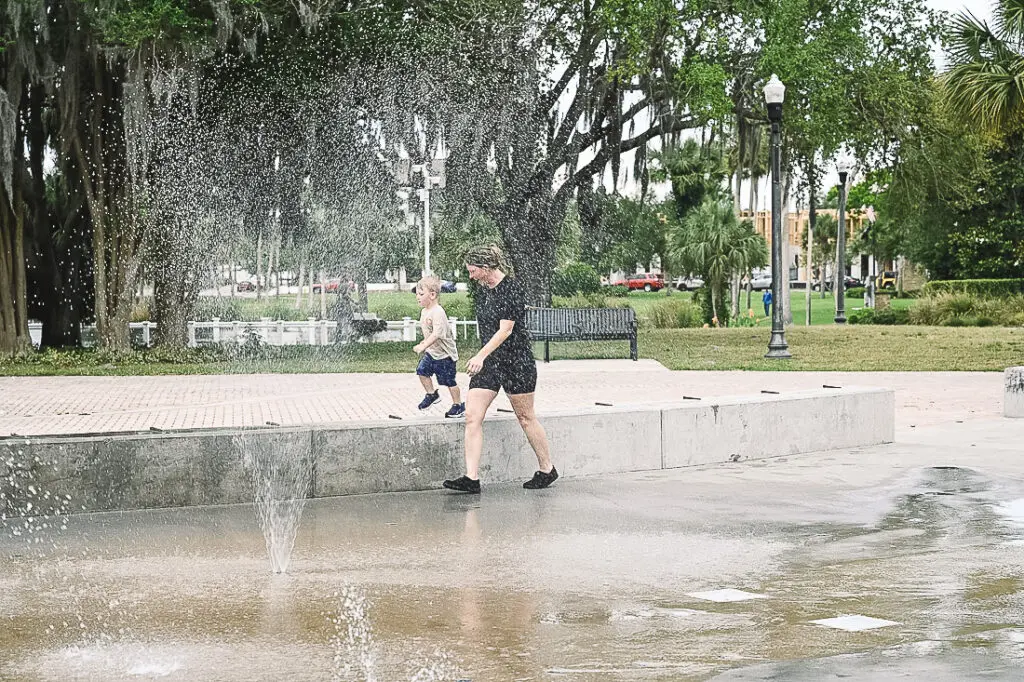 Unposed family photography – Jeff Jansen Photography, New Port Richey
